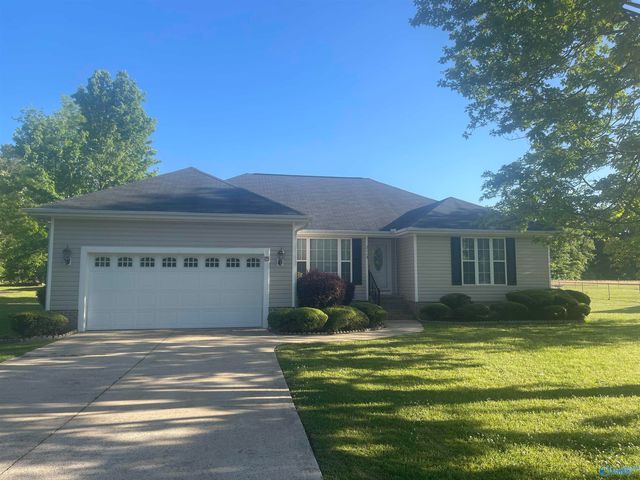 2113 Tillison Road, Gadsden, AL 35903