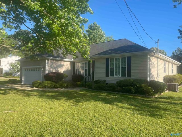 2113 Tillison Road, Gadsden, AL 35903