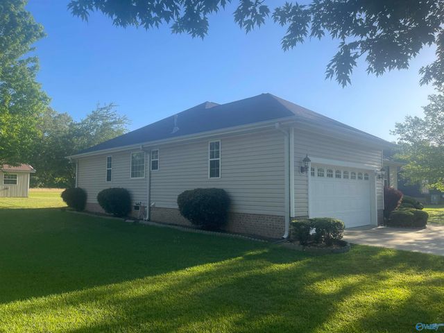 2113 Tillison Road, Gadsden, AL 35903