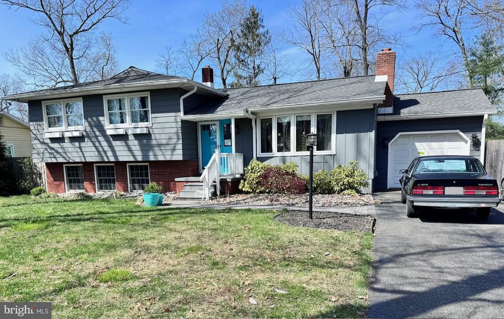 1194 MCCLAIN DR, Vineland, NJ 08361