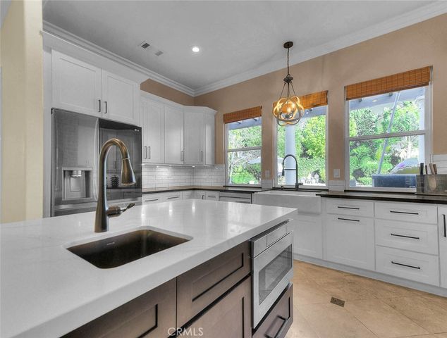 13385 Canyon Heights, Yucaipa, CA 92399