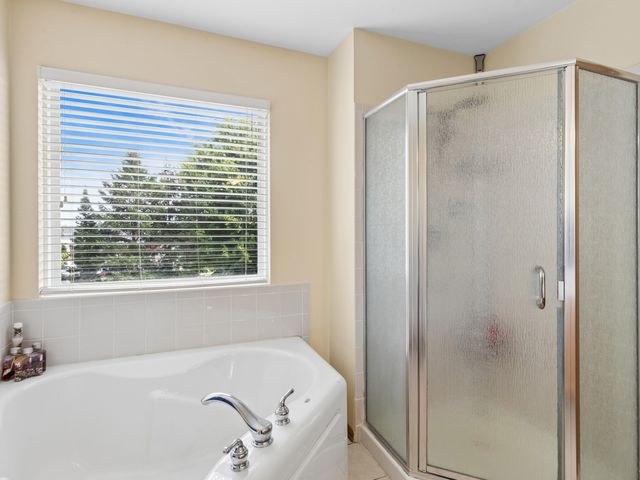 240 W Winding Trail Circle, Round Lake, IL 60073