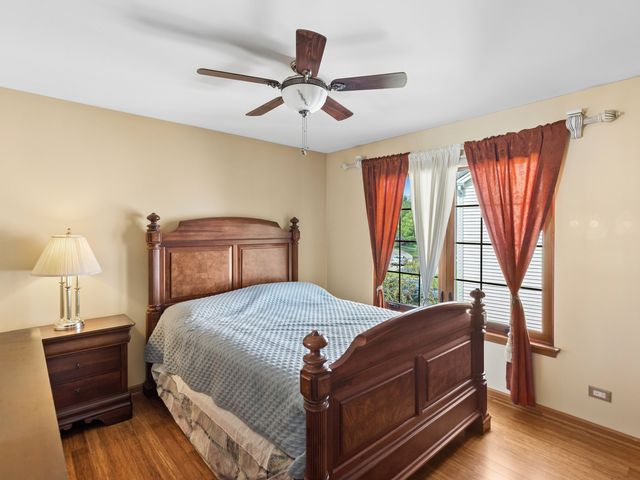 240 W Winding Trail Circle, Round Lake, IL 60073