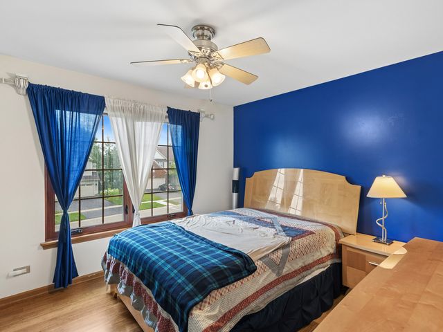 240 W Winding Trail Circle, Round Lake, IL 60073