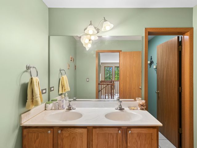 240 W Winding Trail Circle, Round Lake, IL 60073