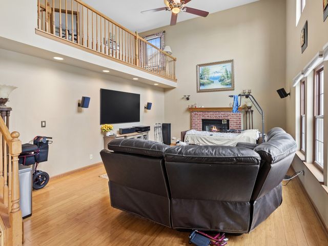 240 W Winding Trail Circle, Round Lake, IL 60073