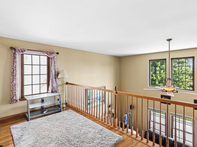 240 W Winding Trail Circle, Round Lake, IL 60073