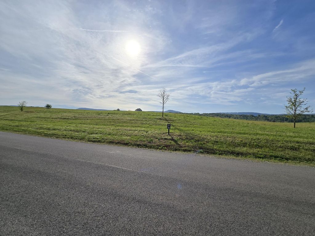 96 Farmview Way Drive, Dunlap, TN 37327