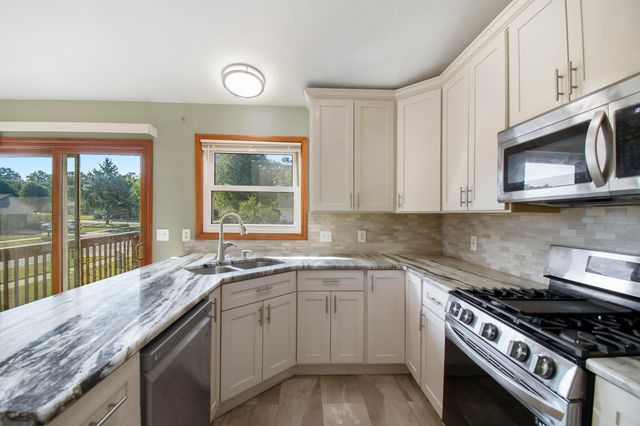 1370 Manorwood Drive Se, City Of Kentwood, MI 49508