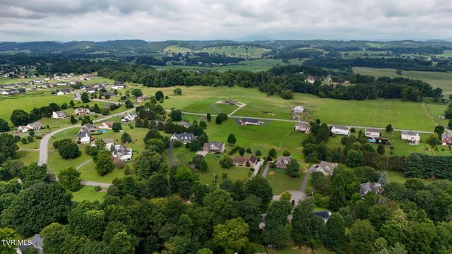 118 Lazy Lane, Gray, TN 37615