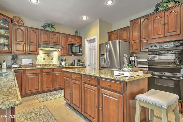 118 Lazy Lane, Gray, TN 37615
