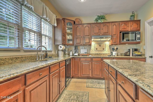 118 Lazy Lane, Gray, TN 37615