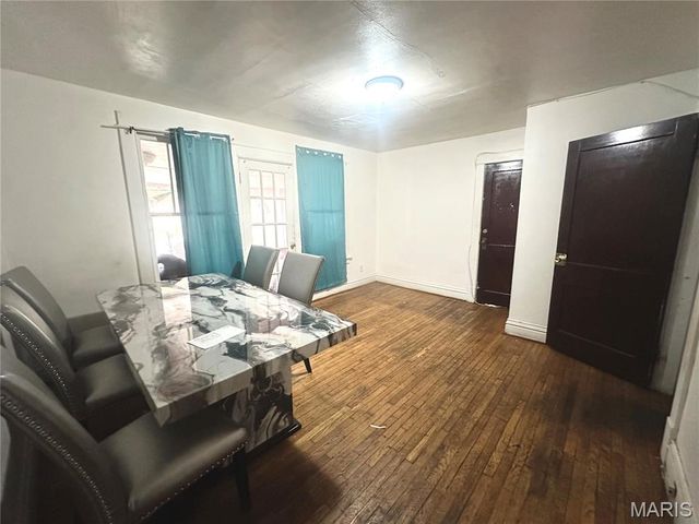 3718 S Spring Avenue, St Louis, MO 63116