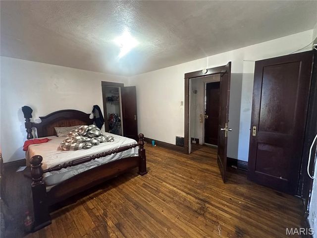 3718 S Spring Avenue, St Louis, MO 63116