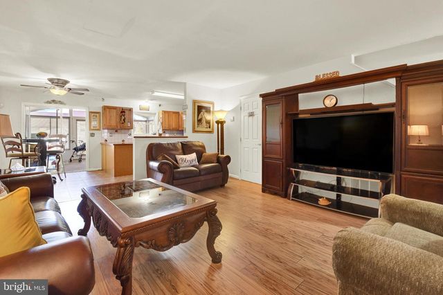 7255 HUNTINGDON ST, Harrisburg, PA 17111