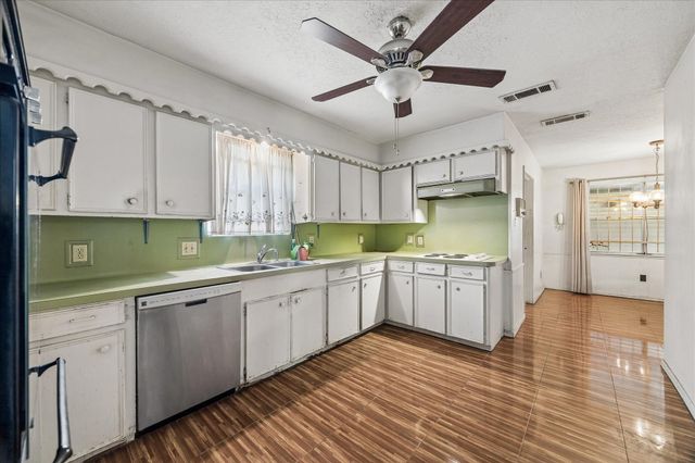 12503 Mooredale Lane, Houston, TX 77024