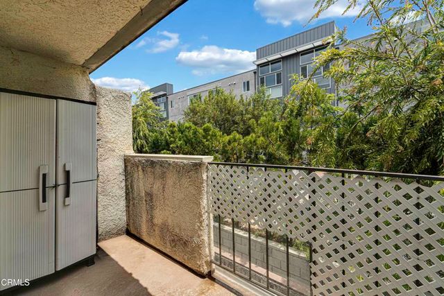 1256 Patricia Avenue 15, Simi Valley, CA 93065