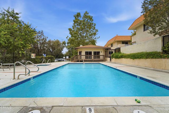 1256 Patricia Avenue 15, Simi Valley, CA 93065
