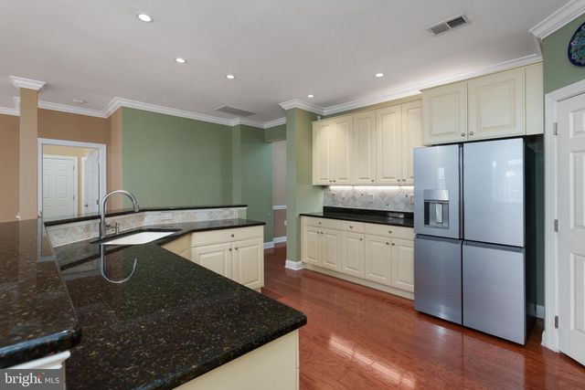 34 PORTOFINO DR, Hamilton, NJ 08691