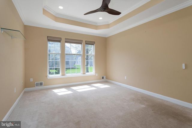 34 PORTOFINO DR, Hamilton, NJ 08691