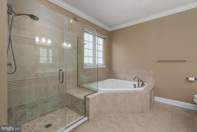 34 PORTOFINO DR, Hamilton, NJ 08691