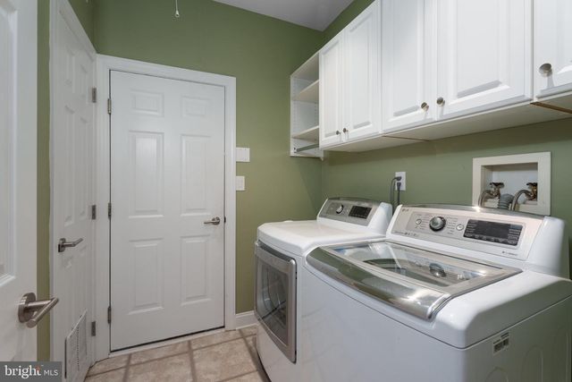 34 PORTOFINO DR, Hamilton, NJ 08691