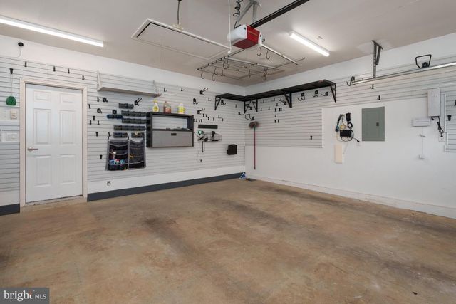 34 PORTOFINO DR, Hamilton, NJ 08691