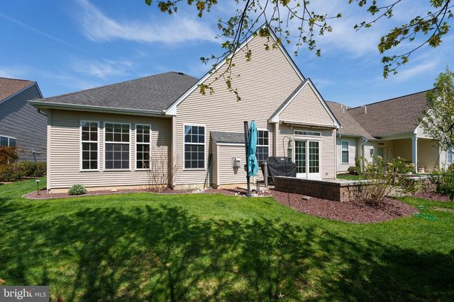 34 PORTOFINO DR, Hamilton, NJ 08691