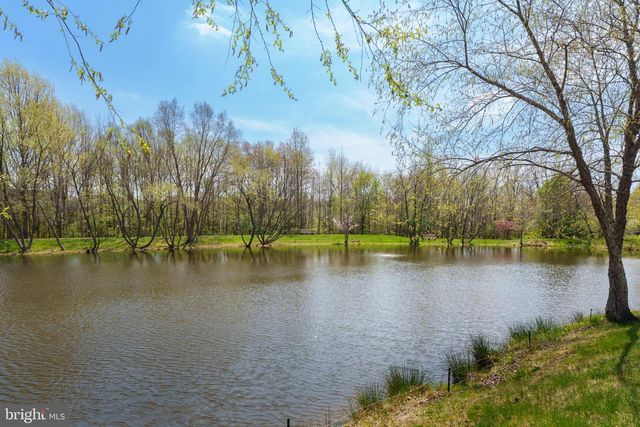 34 PORTOFINO DR, Hamilton, NJ 08691