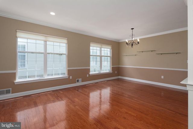 34 PORTOFINO DR, Hamilton, NJ 08691