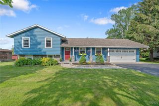 942 County Route 25, Minetto, NY 13126