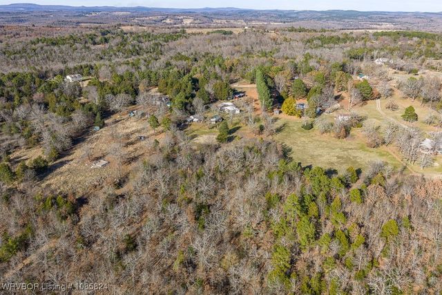 5400 Wildwood Road, Van Buren, AR 72956