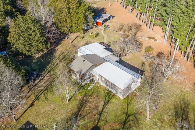 5400 Wildwood Road, Van Buren, AR 72956
