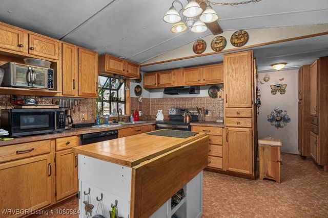 5400 Wildwood Road, Van Buren, AR 72956