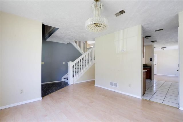 7043 Ivy Pointe Row, Austell, GA 30168