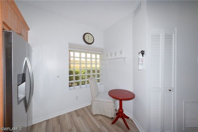 992 Woodshire LN D107, Naples, FL 34105