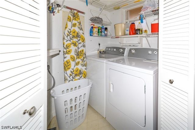 992 Woodshire LN D107, Naples, FL 34105