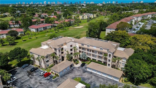 992 Woodshire LN D107, Naples, FL 34105