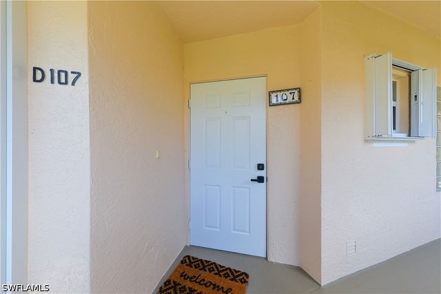 992 Woodshire LN D107, Naples, FL 34105