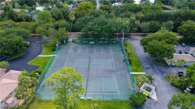 992 Woodshire LN D107, Naples, FL 34105