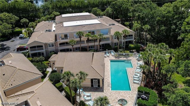 992 Woodshire LN D107, Naples, FL 34105