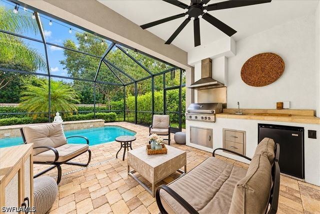 7670 Jacaranda LN, Naples, FL 34114