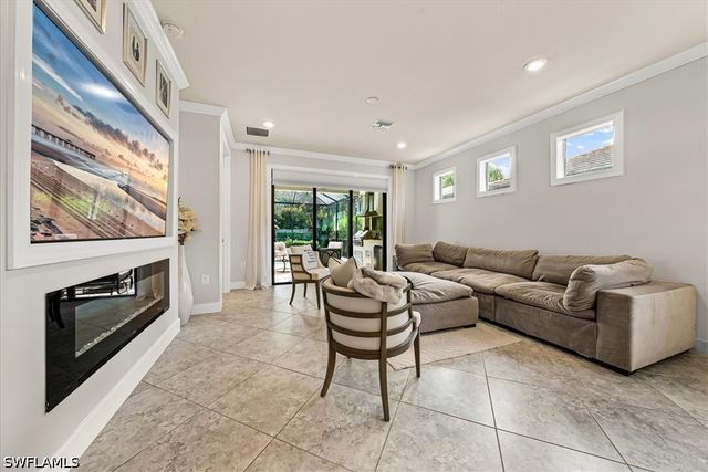 7670 Jacaranda LN, Naples, FL 34114