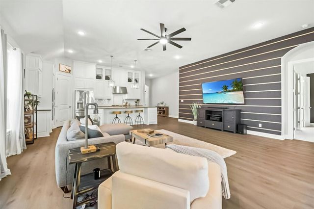 1820 Ficuzza WAY, Leander, TX 78641