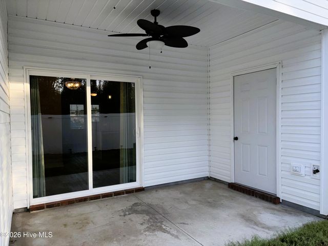 12 Catalina Circle, Swansboro, NC 28584