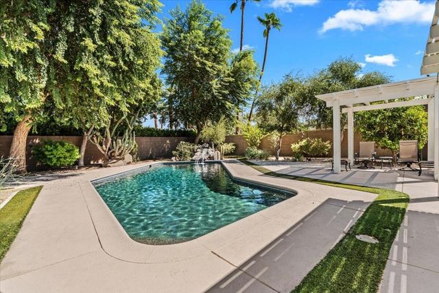 840 E Biltmore Place, Palm Springs, CA 92264