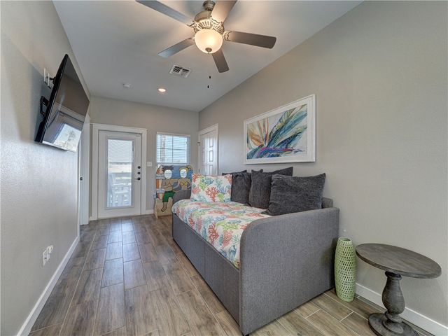 1701 S Station St 103, Port Aransas, TX 78373