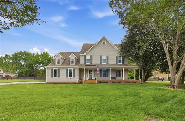 101 Kings Point DR, Suffolk, VA 23434