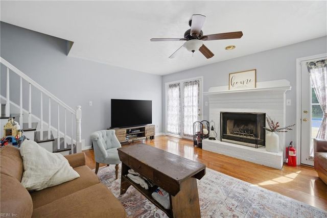 101 Kings Point DR, Suffolk, VA 23434