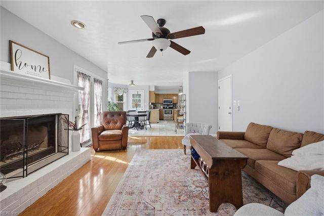 101 Kings Point DR, Suffolk, VA 23434